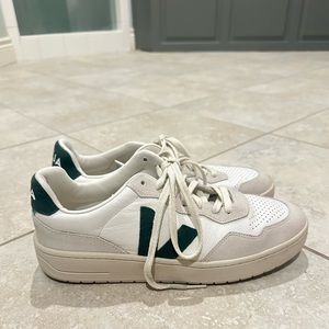 VEJA V-90 low top sneakers